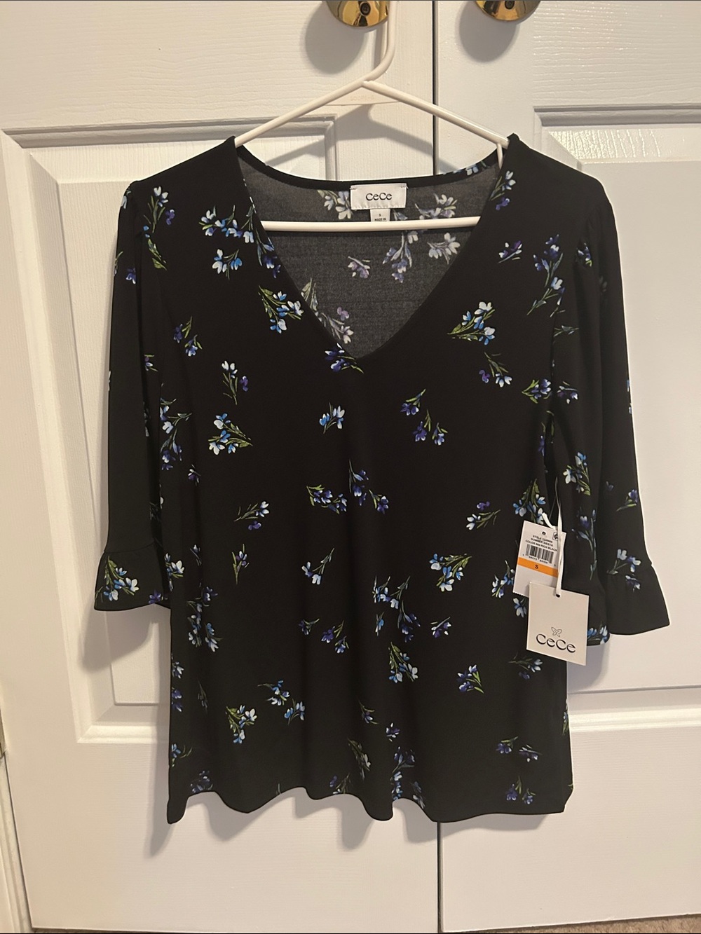 NWT CeCe Black V-Neck Blouse with Blue and White Floral Print